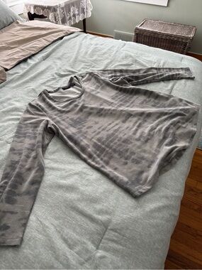 Susan Graver Weekend Womens Long Sleeve Gray Tie-Dye Crewneck Top Sz PM